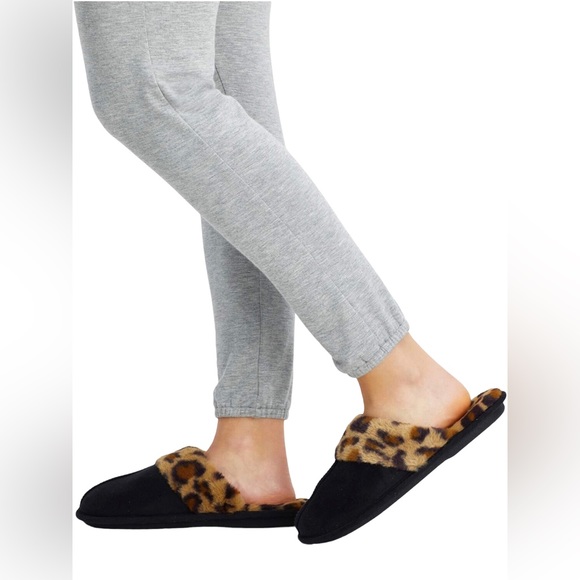 Jessica Simpson Women's Comfy Faux Fur House Slipper Sz S - Picture 2 of 9